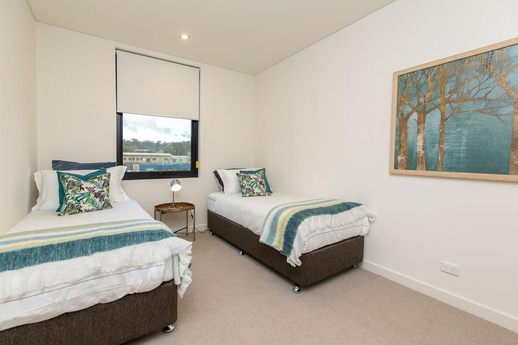 Luxury Four Bedroom Apartment With Swimming Pool Wagga Wagga Luaran gambar