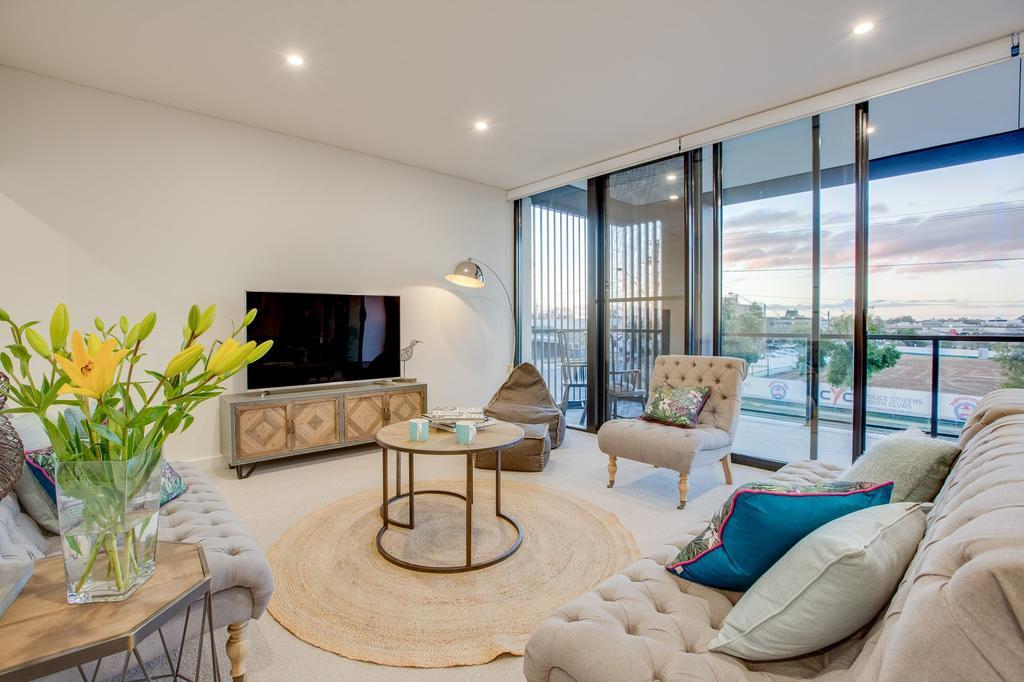 Luxury Four Bedroom Apartment With Swimming Pool Wagga Wagga Luaran gambar